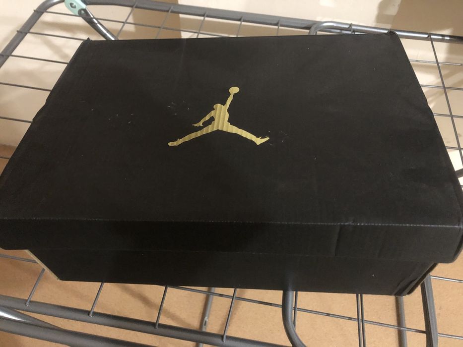 Продается кроссовки air jordan legacy 312