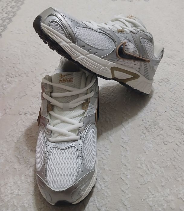 Кросовки Nike initiator