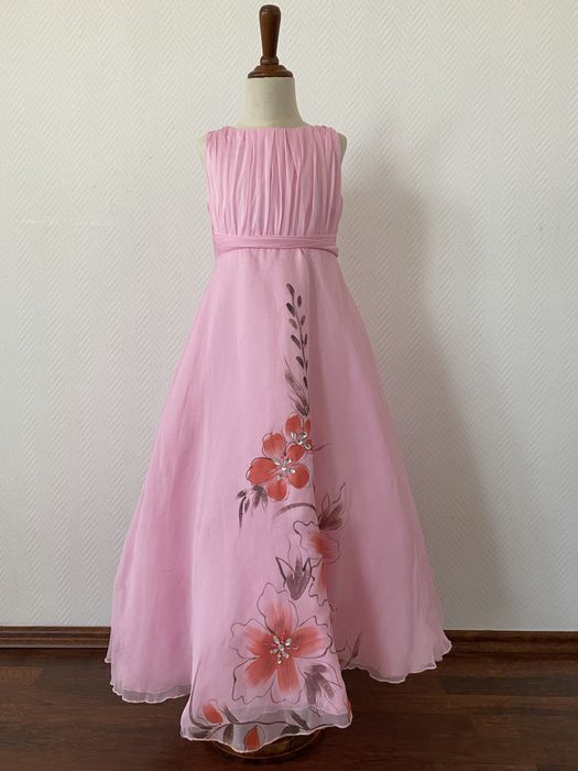 Платье розовое с цветами