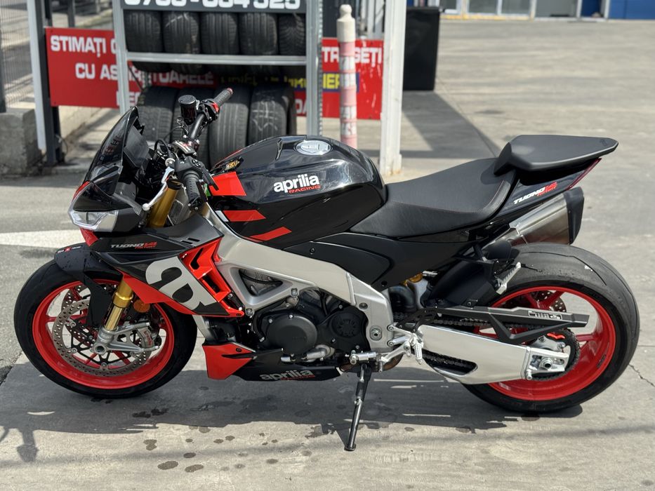 Aprilia Tuono V4 1100 Factory Superpole 2021