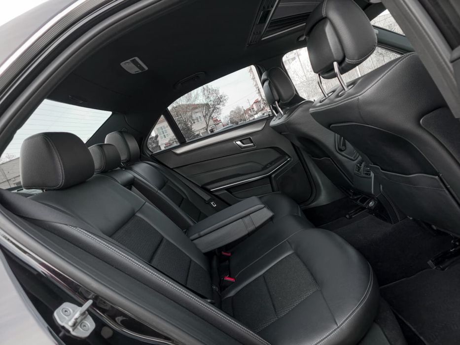 Mercedes-benz E220 7G-Tronic/LED/Шибедах