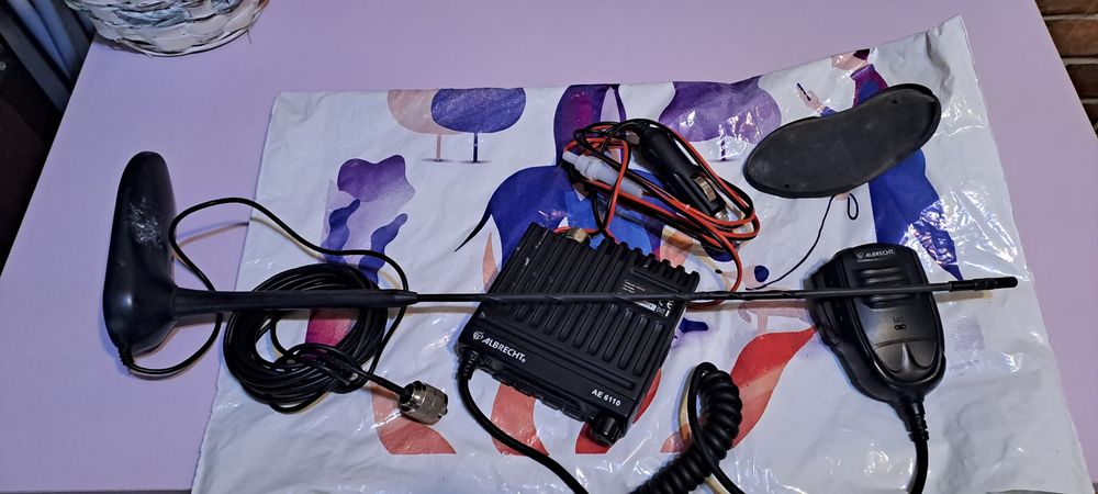 Stație emisie recepție