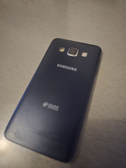 Samsung a3[ideal pt colecție/telefon de apeluri]