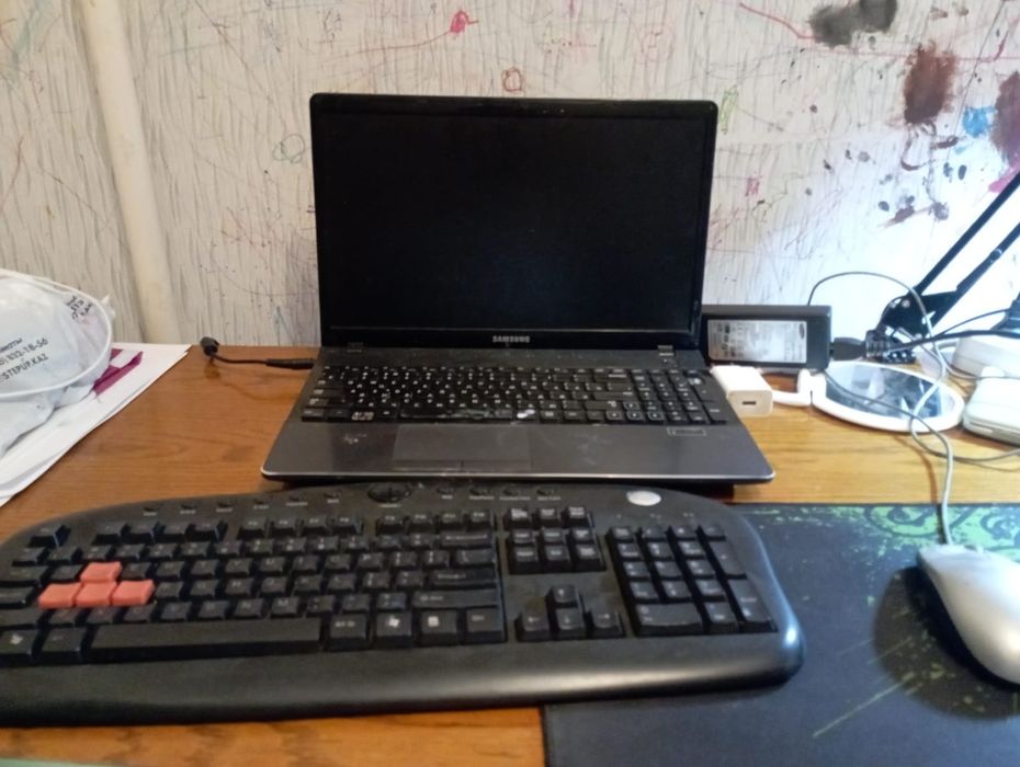 Продам ноутбук.        .