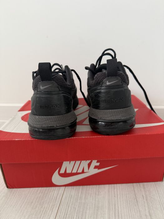 Маратонки Nike air max Pulse
