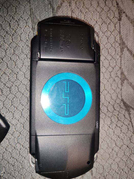 Продам PSP почти новый