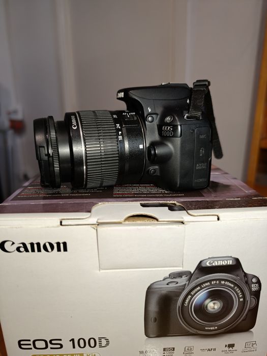 Canon EOS 100D + obiectiv kit EF-S 18-55 III