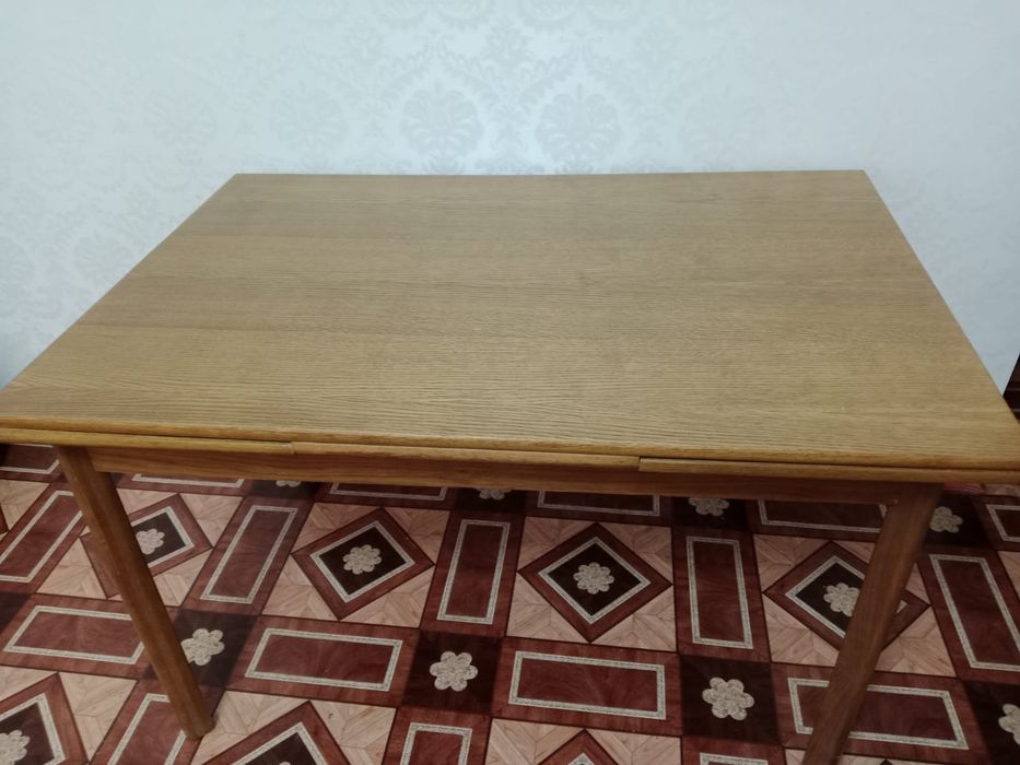 Продам стол б/у деревянный