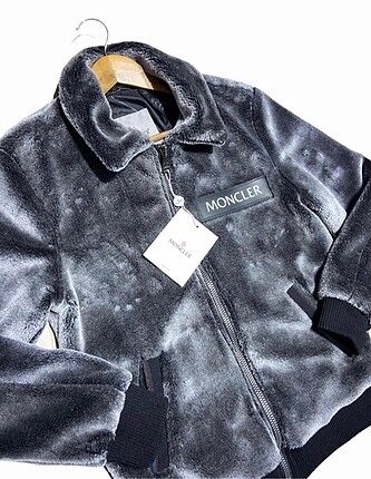 Разпродажба MONCLER