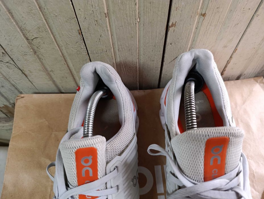 ''On Cloudswift''оригинални маратонки 47 номер