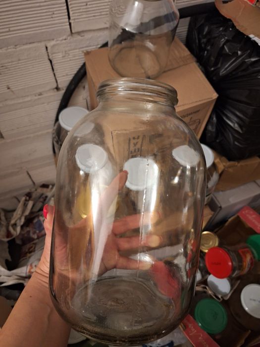 Буркани различни размери