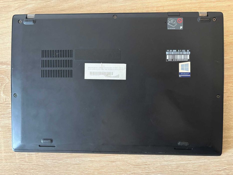 Lenovo ThinkPad X1 Carbon Gen 5 i7 / 16GB RAM / 512GB SSD / 14” / slim