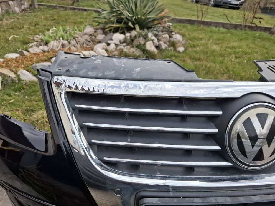 Vând bara VW PASSAT B6 Negru LC9X cu senzori,spălătoare,proiectoare