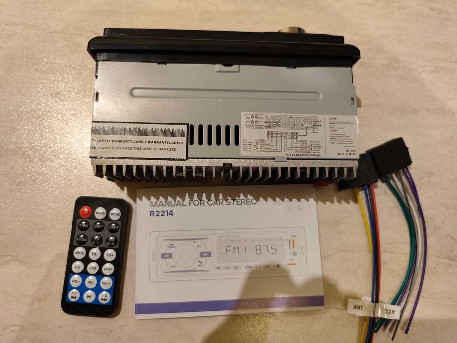 Радио mp3 плейър, R2214 WITH USB + Bluetooth,2 USB,AUX,FM/AM/CardSD