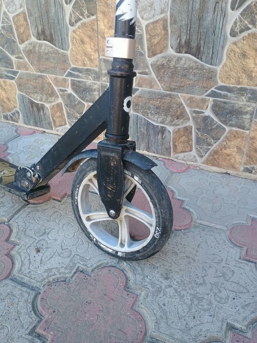 Trotinetă pentru copii