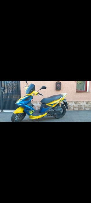 Pachet 2x Scuter Kymco Super 8 - 50cc 4T (Unul funcțional + Unul pentru piese)