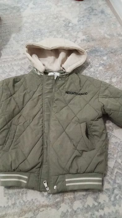 Осениий куртка для девочек