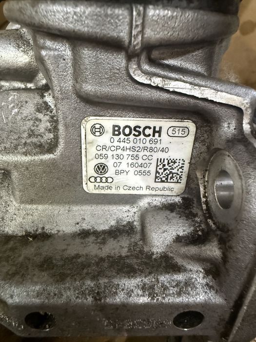 горивна помпа високо налягане Bosch за Audi / VW / Porsche 3.0 TDI. 059 130 755 CC