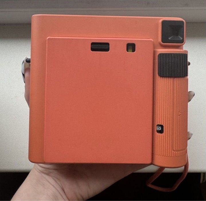 Фотопарат Instax SQ1
