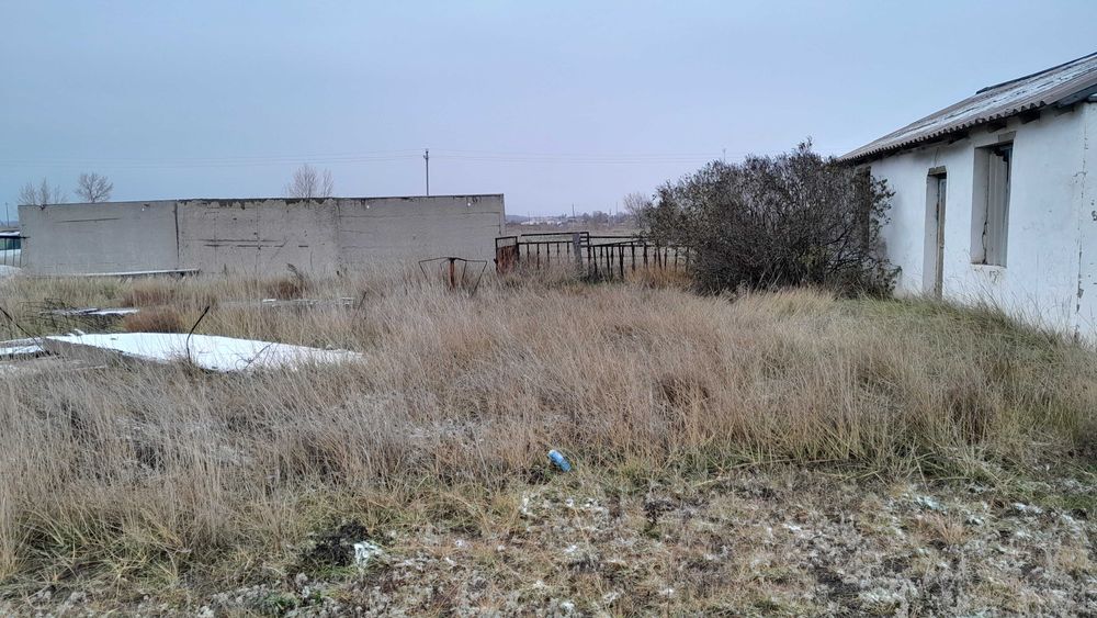 База помещение с прилегающей территорией