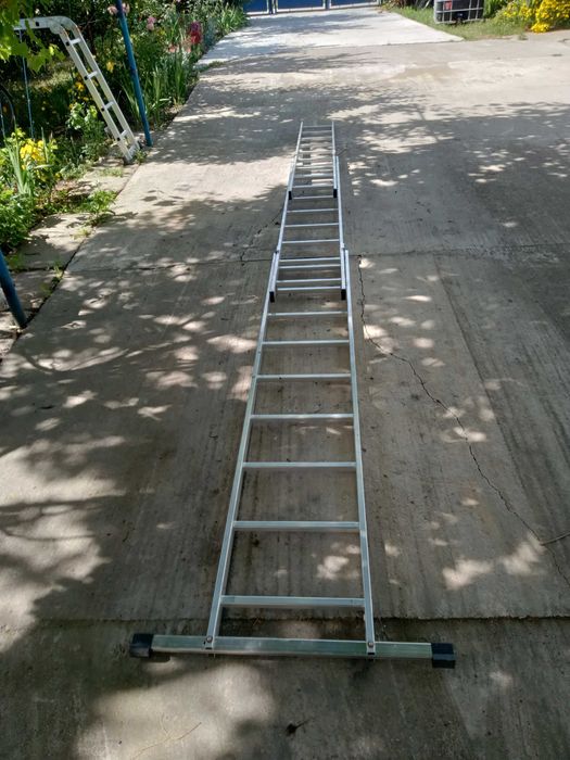 Scara 3 tronsoane 7 .80m