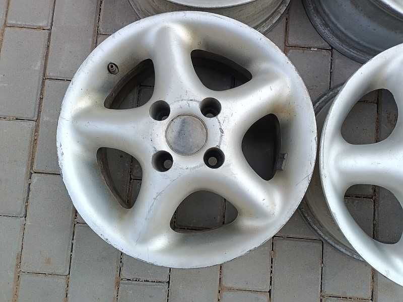 Продам оригинальные легкосплавные диски на Citroen