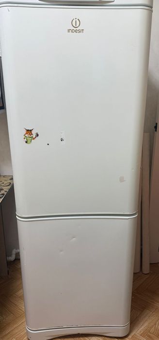 Продам холодильник