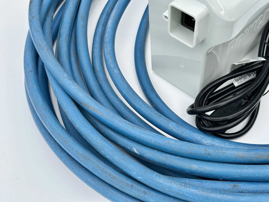 Robot curățare piscină Dolphin Maytronics F60