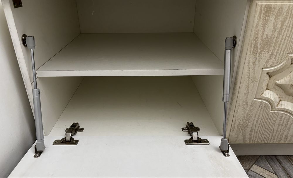 продам шкаф в прихожую