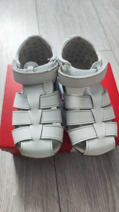 Sandale piele fete Kickers 24