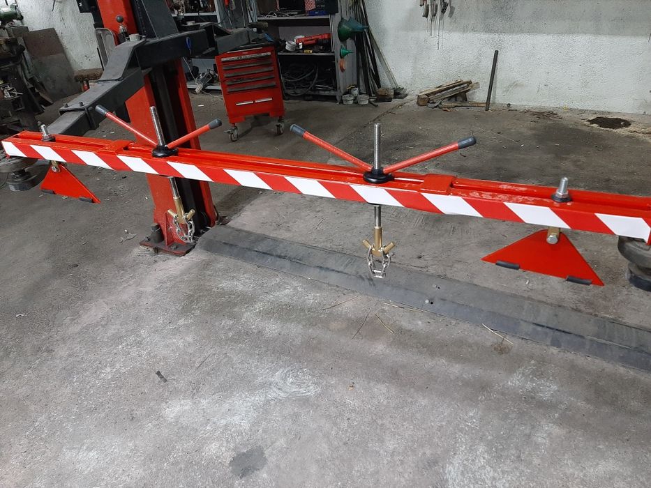 Стойка за двигатели