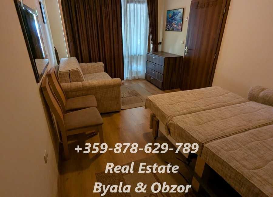 Просторен тристаен апартамент с голяма тераса