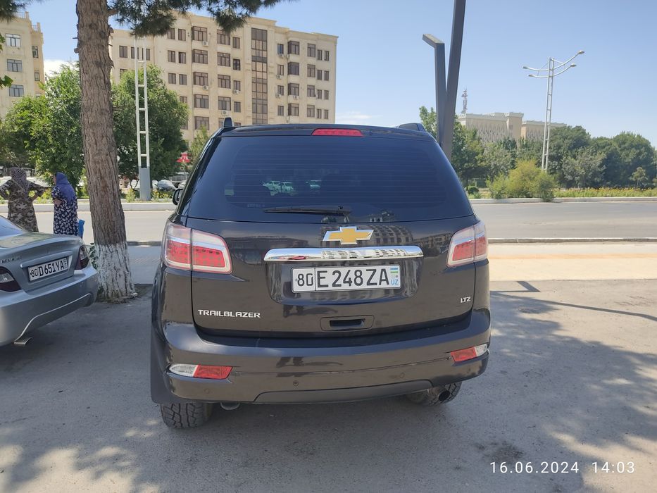 Продам внедорожник