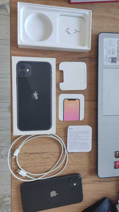 iPhone 11, Black, 64 GB