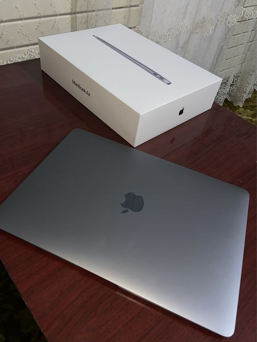 MacBook Air M1 8/256