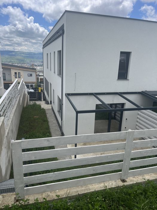 Vand duplex cartier Voronet!