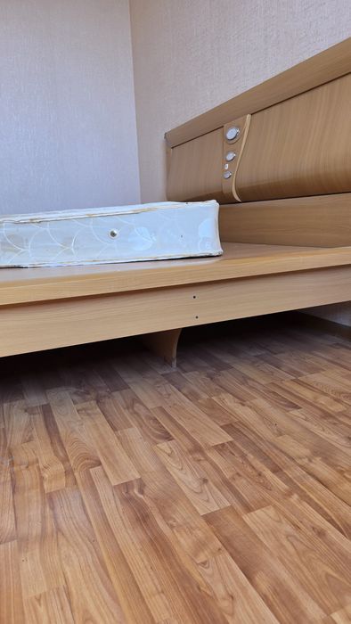 Отдам даром кровать б/у