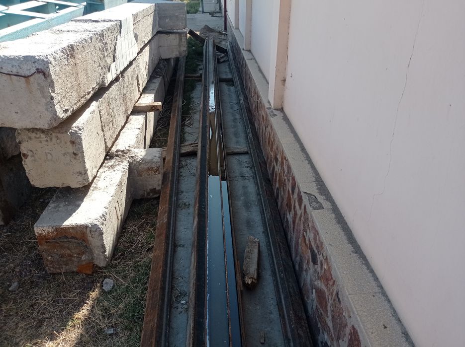 Подкранний балка 60 лик 6 дона . стойкала 40х40 4 дона Темир стойка 2