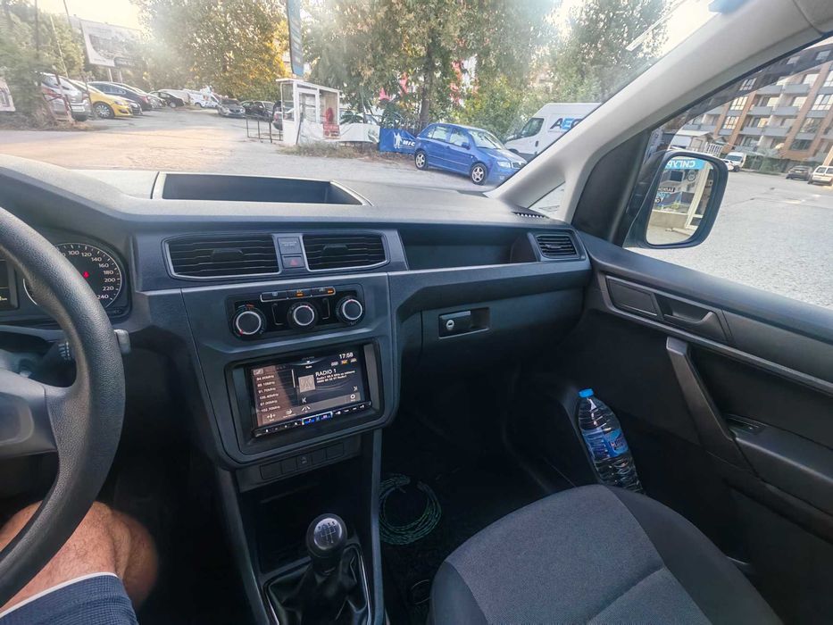 Volkswagen Caddy 2. 0 TDI.