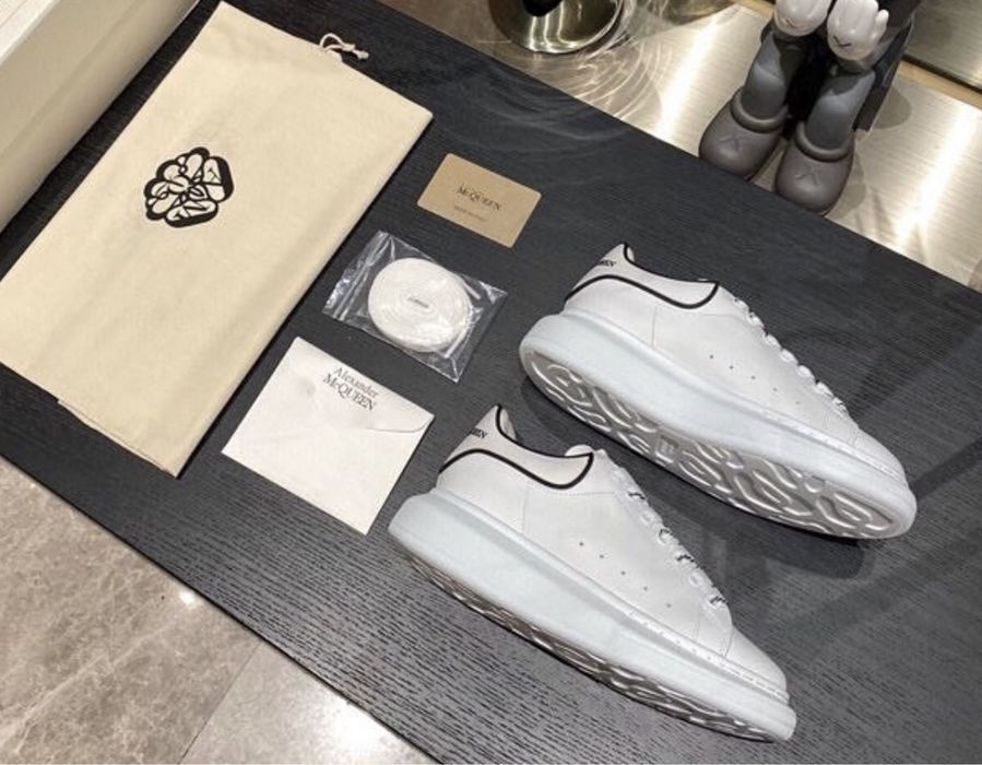 Adidasi Alexander Mcqueen albi negri custom exposy piele