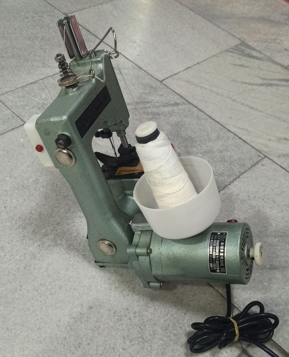 Швейная машина для мешков. Коп тикадиган мошина