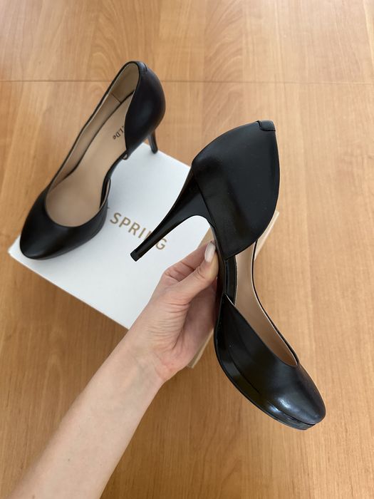 Туфли на каблуке. Классические, черные