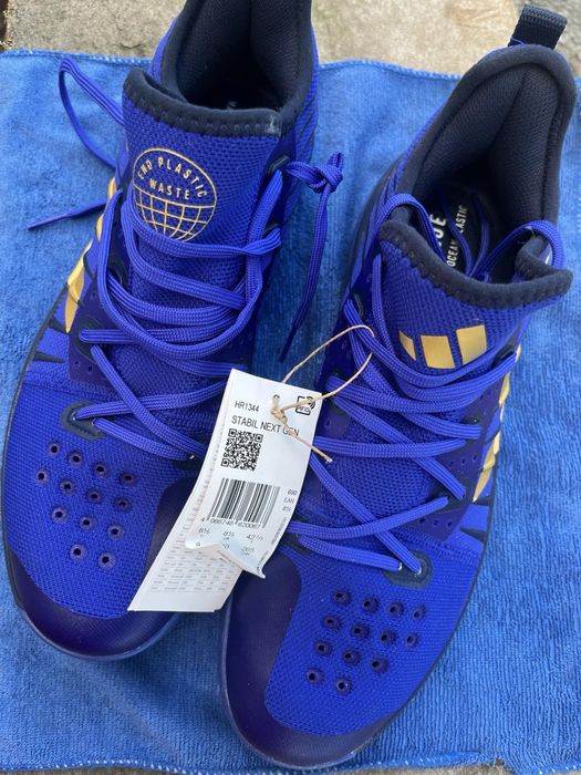 Маратонки Адидас чисто нови 42/2.3