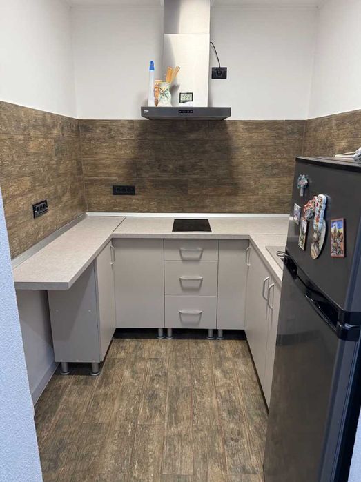 PROPRIETAR – Vând apartament ultracentral, 55 mp utili, recent renovat, situat la parter.