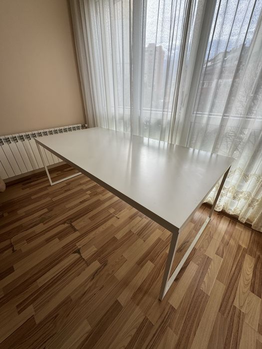 Маса Икеа с метална рамка