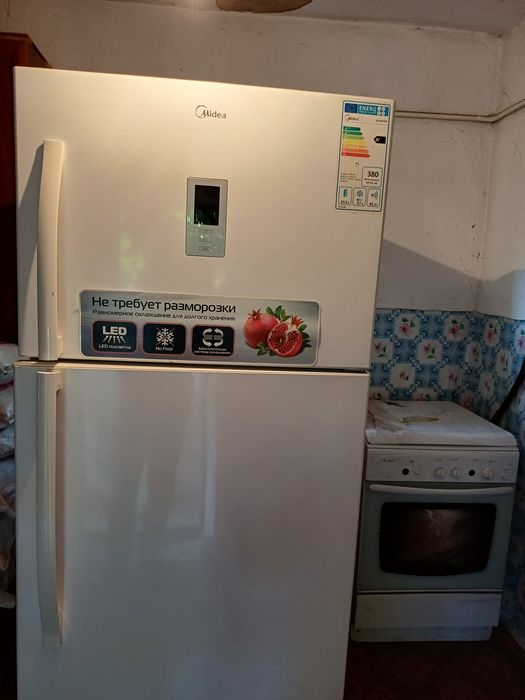 Холодильник Midea  AD-585FWE