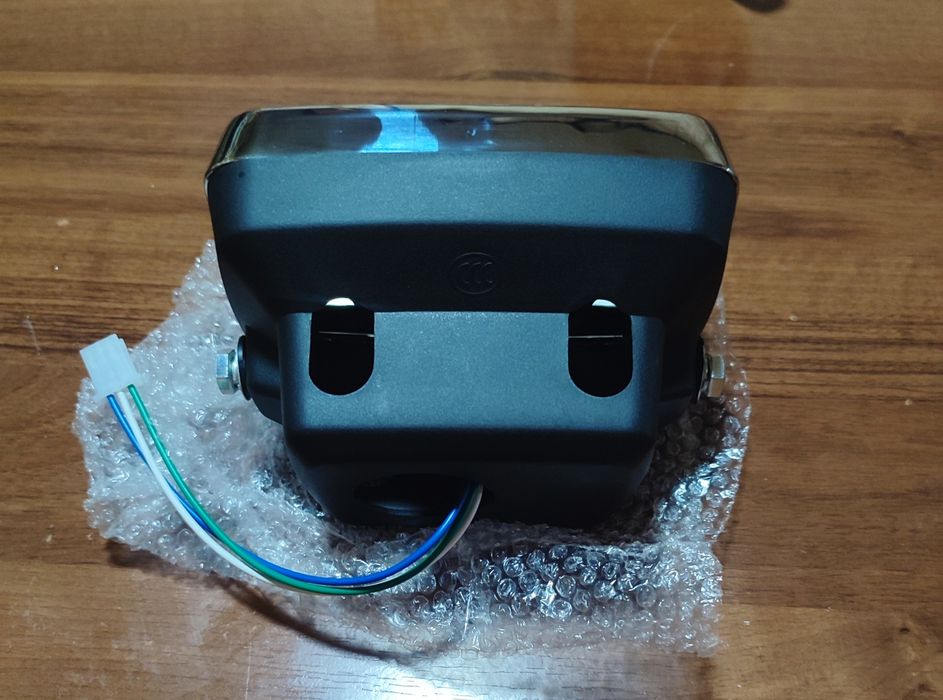 Продам фару на мото и тд...