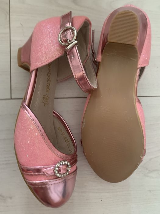 Туфли нарядные для девочек