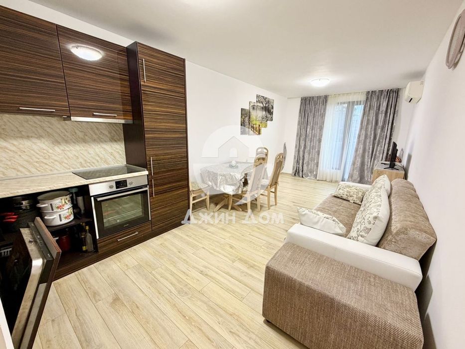 Продава се Двустаен апартамент в Свети Влас - 67 кв.м за 1717 €/кв.м - Снимка #1