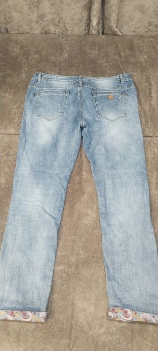 Женские джинсы р33